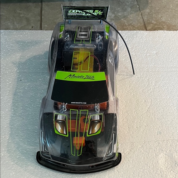 🚗 Remote Control Car Set - Yellow, Red, Gray - Picture 13 of 16